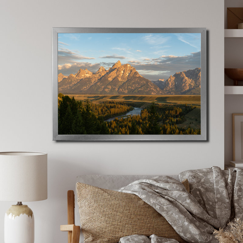 «Alaska Lake And Mountain Scenery II», reproduction sur toile, H 24 po x l 32 po x P 1 po, Cadre photo argenté