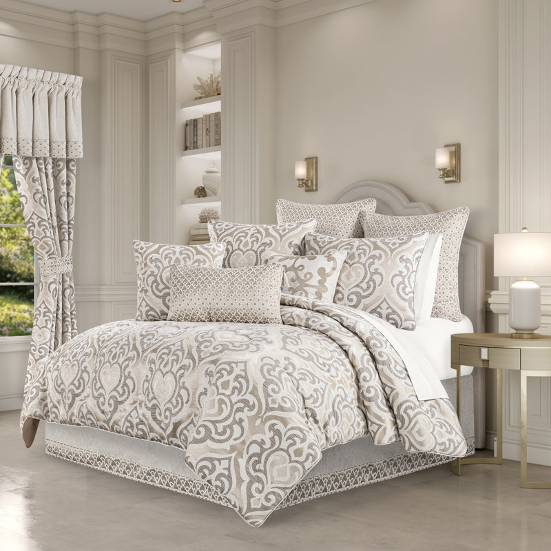 FABRIZIO QUEEN 4PC. COMFORTER SET, Queen Comforter + 3 Additional Pieces