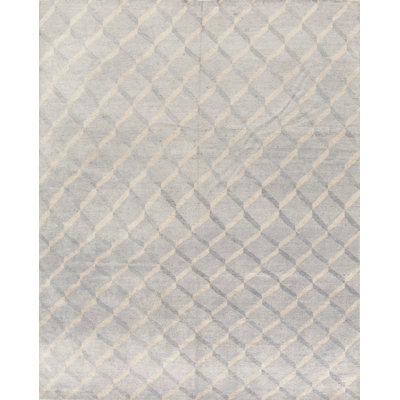 Geometric Area Rug in Gray