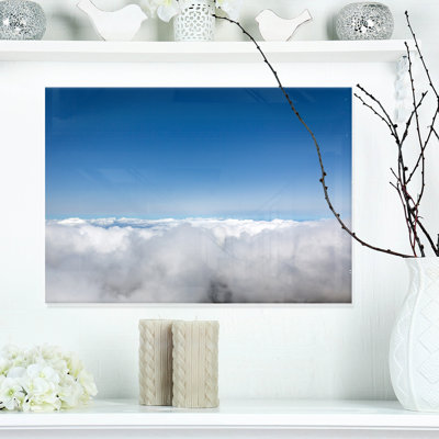 Vue aérienne du ciel au-dessus des nuages - photographie non encadrée sur métal