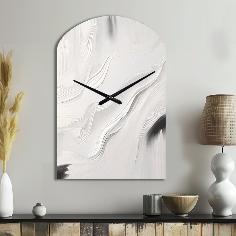 Horloge murale en métal blanc et gris ondulé V - horloge murale asymétrique en métal, Grand