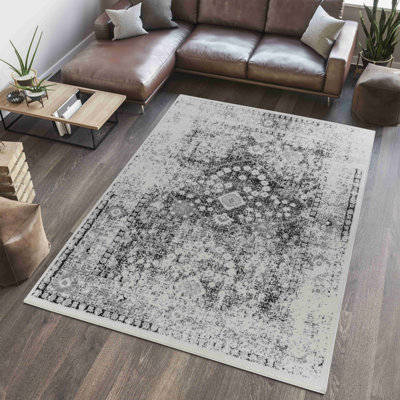 Tapis oriental noir 8 pi x 11 pi