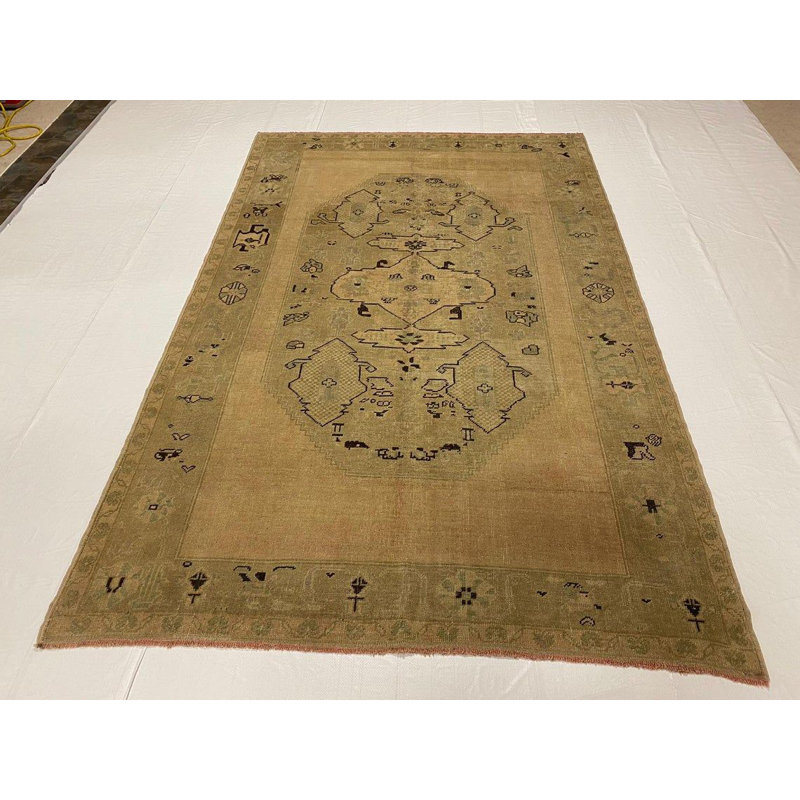 Tapis tribal 6 x 9 Anatolian