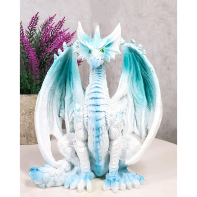 Figurine de fantaisie au pays des dragons