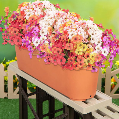 Fleurs artificielles pour l'extérieur - 24PCS Fleurs artificielles résistantes aux rayons UV sans fleurs en soie artificielles Plantes suspendues artificielles pour jardin Porche Décoration de boîte de fenêtre