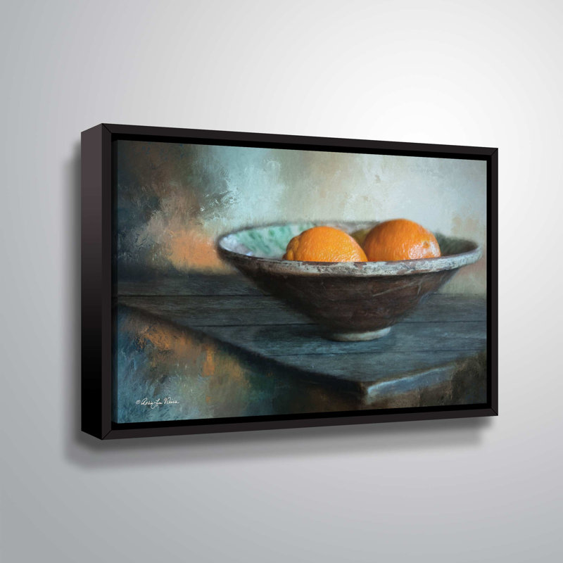 «Orange Still Life» par Robin-Lee Vieira, reproduction sur toile, H 32 po x l 48 po x p 2 po, Cadre flottant