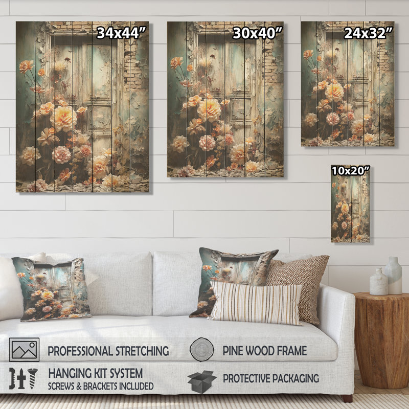 Hauting Floral Gothic Windows II - Fenêtre florale sur bois, H 40 po x l 30 po