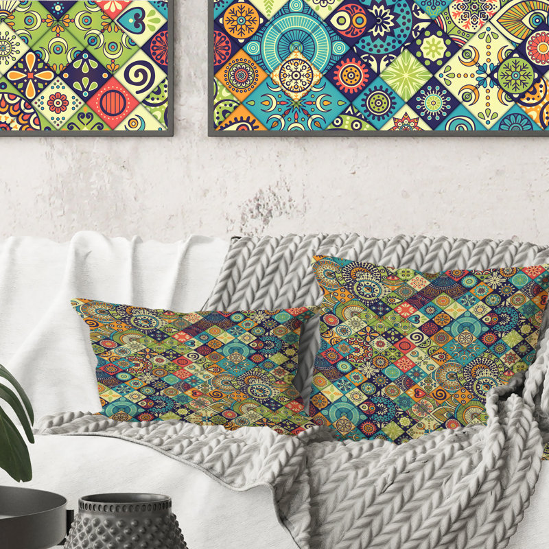 Coussin décoratif à motif géométrique à motif floral, 16 po x 16 po