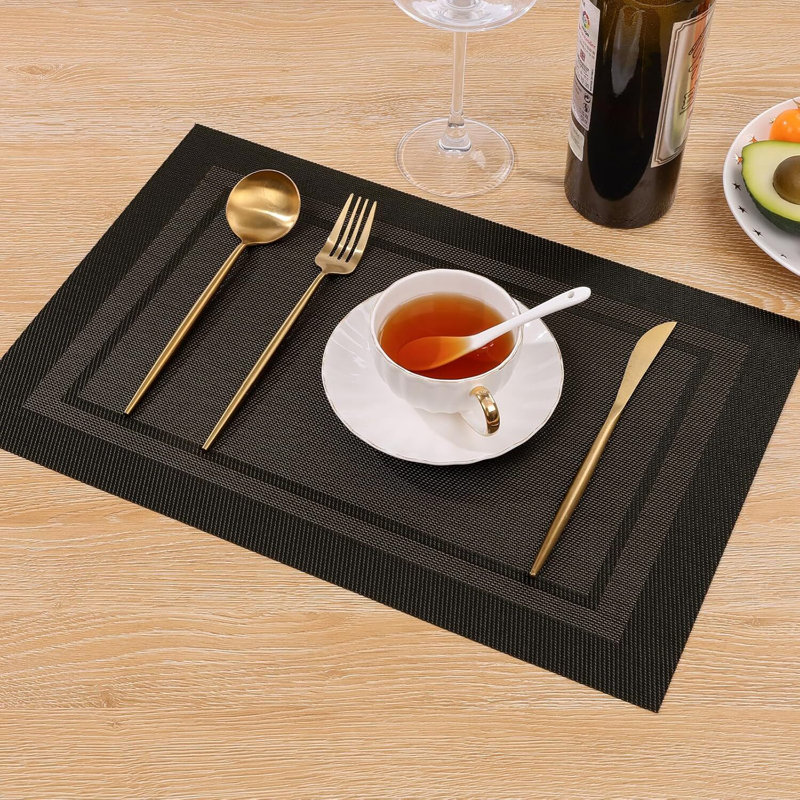 Ensemble de 4 napperons en PVC pour la protection de la table de salle à manger, Noir doré