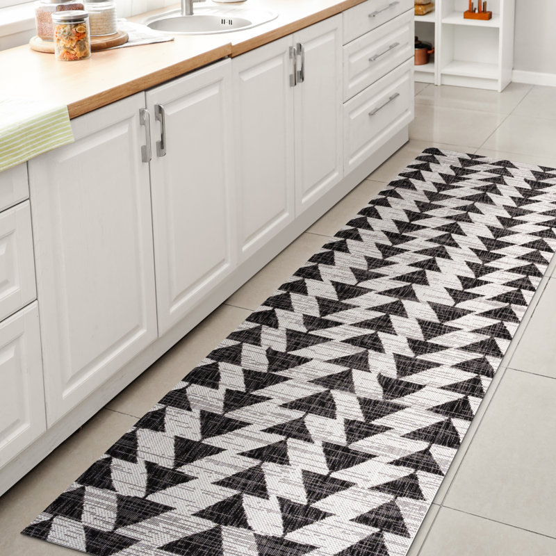 Wydmire Modern Tribal Geometric Ivory/Black Indoor/Outdoor Rug, Runner 2'2" x 10'