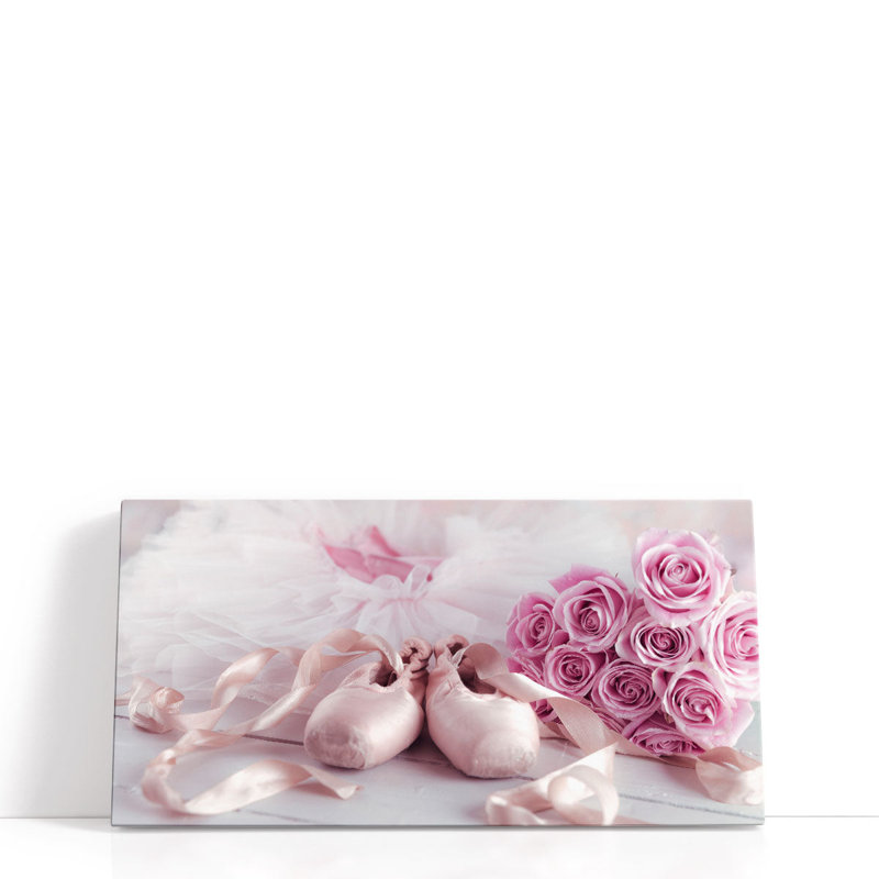 Chaussures de ballet et jupe de ballet élégante avec bouquet de roses 2 - reproduction d'art sur toile, H 18 po x l 36 po