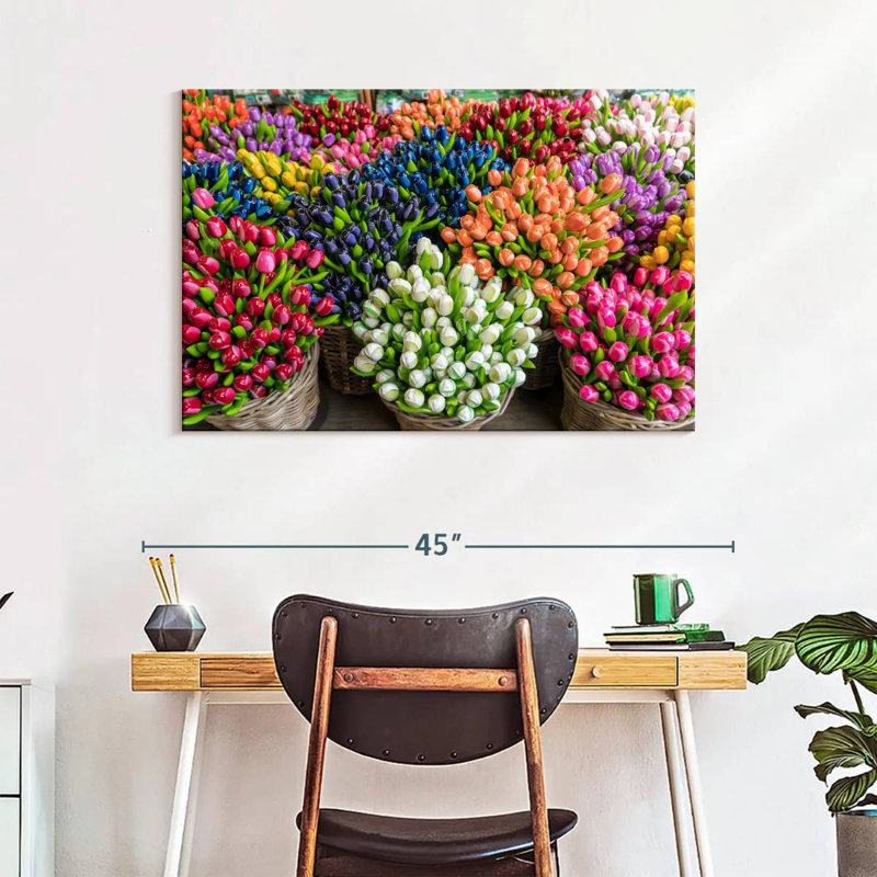 Harnek Tulip Baskets, 26" H x 39" W