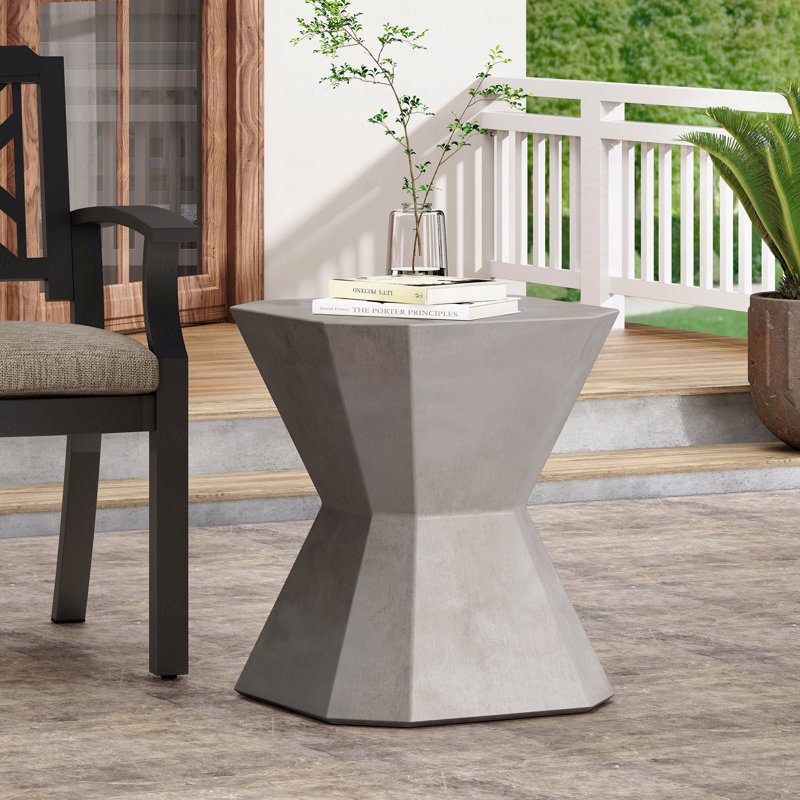 Table d'appoint d'extérieur en béton léger