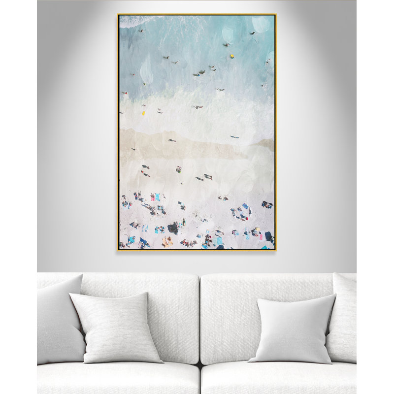 «Beaching Out II» par Milli Villa, Flotteur doré, L 41,5 po x H 61,5 po
