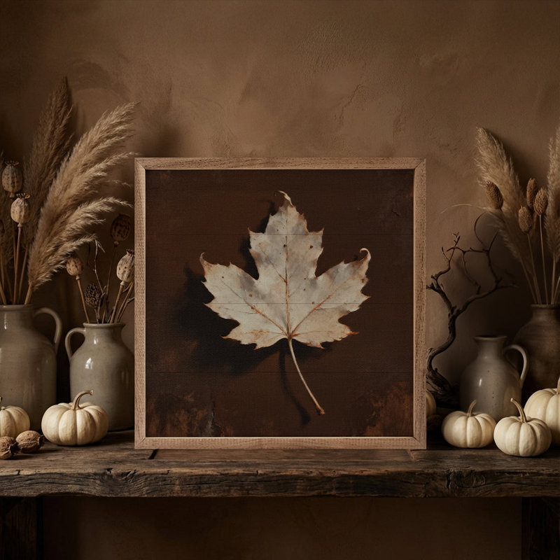 Neutral Maple Leaf, H 24 po x l 24 po