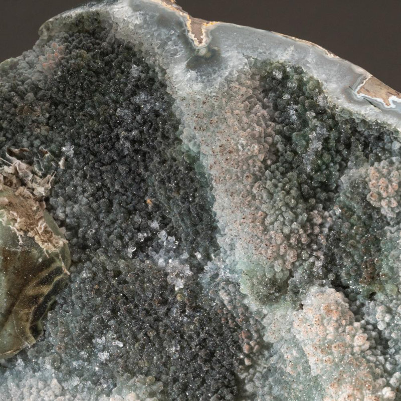 Améthyste Druzy Quartz avec céladonite