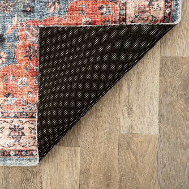 Nelda Washable Oriental Indoor Rug, 2'x6'