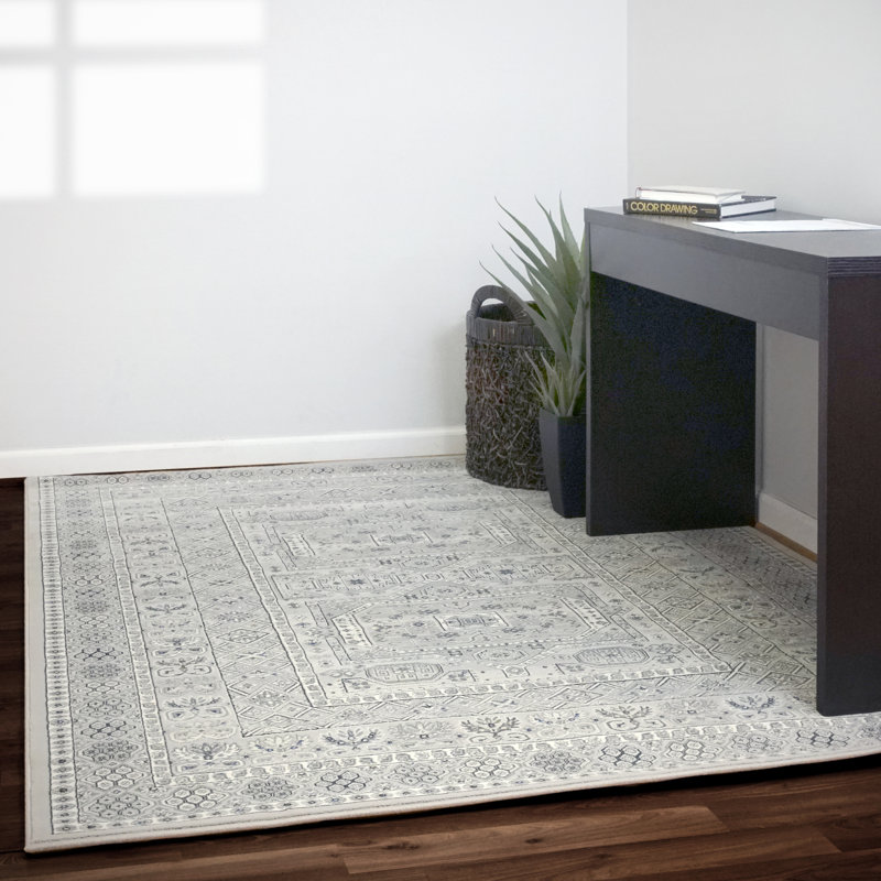 Tapis argenté/gris oriental Attell, Rectangle 5 pi 3 po x 7 pi 7 po