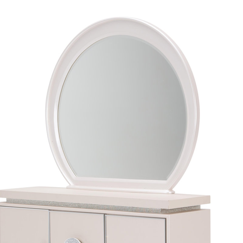 Glimmering Heights 8 - Drawer Dresser