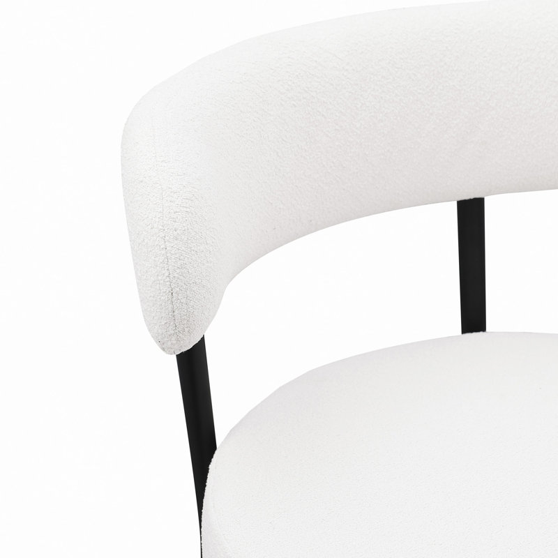 Ensemble de 2 tabourets de bar à hauteur de comptoir moderne de 26 po avec pieds en métal noirs avec repose-pieds pour salle à manger Woker Furniture