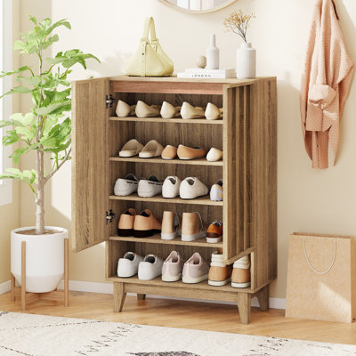  Range-chaussures 6 rangements avec 2 portes cannelées et 3 tablettes amovibles