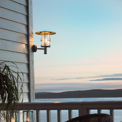 Outdoor Armed Sconce