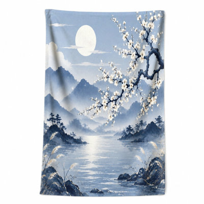 Serviette de plage de style oriental 1Pcs, avec une scène sereine au clair de lune avec des montagnes brumeuses, un lac tranquille et des fleurs de cerisier en fleurs. Grande microfibre à séchage rapide, idéale pour les voyages, les voyages, les aventures en plein air, unisexe.