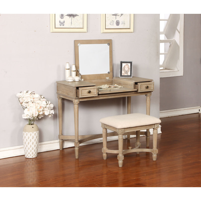Cyndi Gray Wash Traditional Flip Top Vanity Set with Brass Accents