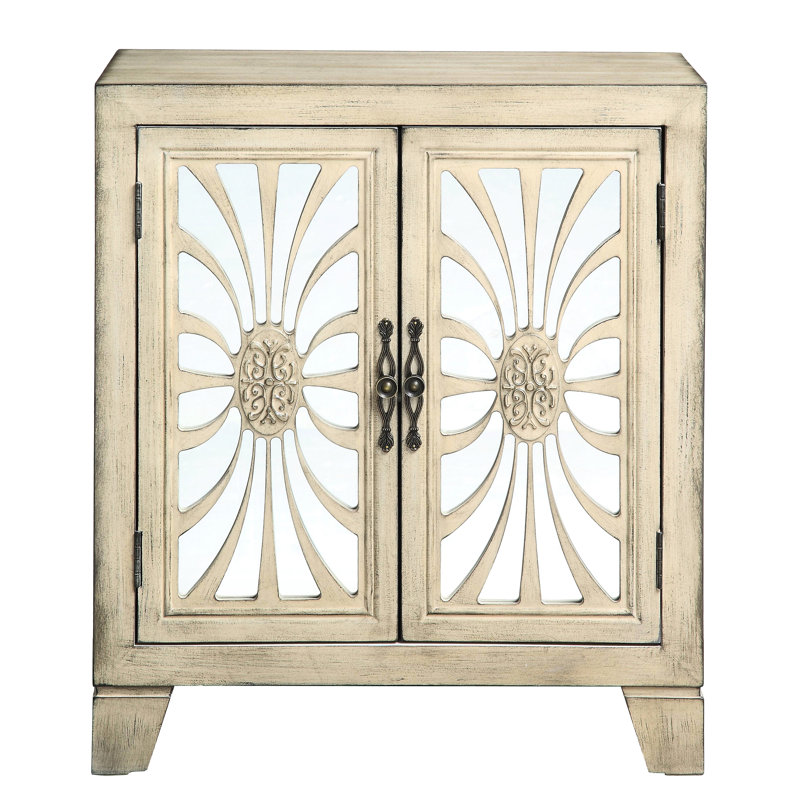 Élégante console avec finition blanche antique et portes en miroir pour l'organisation du salon caché dans le couloir
