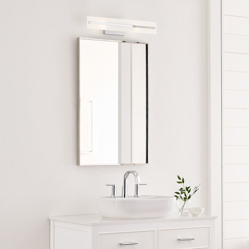 Vanity Light, Chrome, 2, 7"H x 24"W x 4.88"D