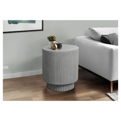 Table d'appoint striée en oxyde de magnésium gris pour une utilisation intérieure ou extérieure