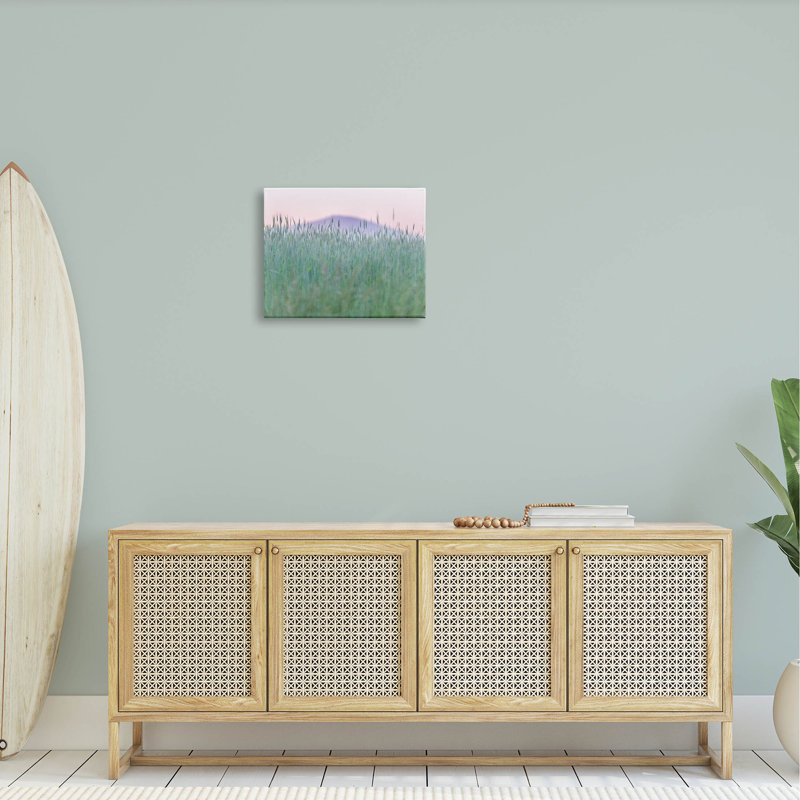 «Wheat Field Pastel Mountain Peak», estampe numérique par Nancy Crowell, H 16 po x l 20 po x P 1,5 po, Toile tendue