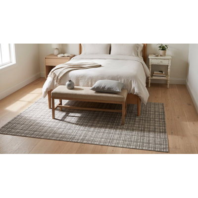Tapis géométrique contemporain en soie et bambou à motif ocre fait à la main de 5 pi x 8 pi Southwell