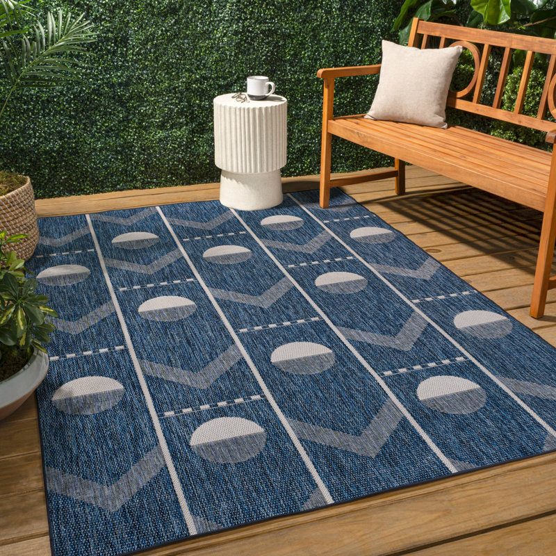 Tapis intérieur / extérieur bleu marine / crème Matthew, Rectangle 5 pi 3 po x 7 pi 7 po