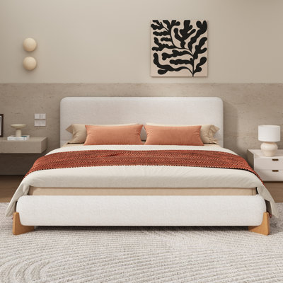 Lit tapissier très grand avec structure en bois massif et lattes, lit plateforme de luxe moderne, blanc