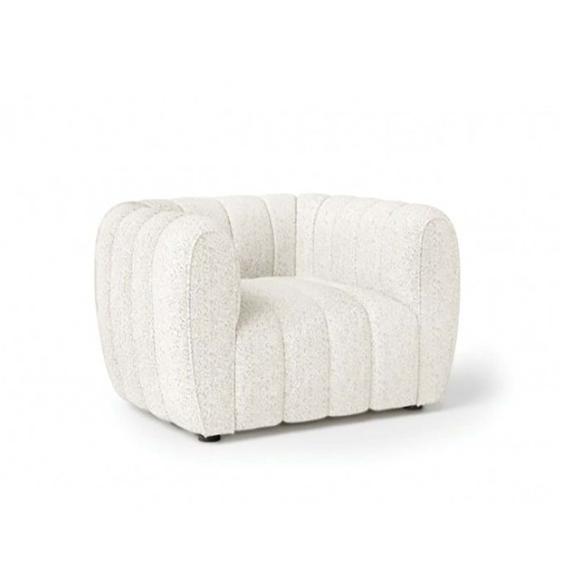 Fauteuil demi-tonneau capitonné Celal Channel, Bouclé blanc cassé