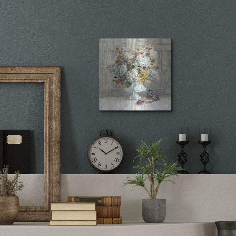 «Rustic Florals White» par Danhui Nai, art mural en métal, H 12 po x l 12 po