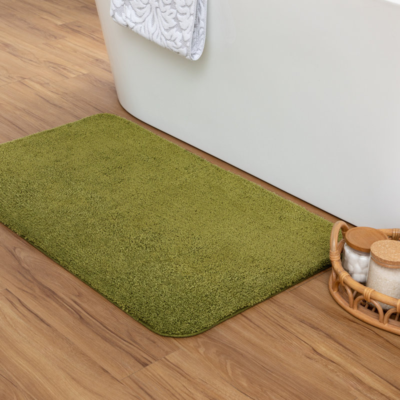 Mccluney Soft Nylon Machine Washable Non- Slip Bath Rug/Mat, Peridot, 24" W x 40" L