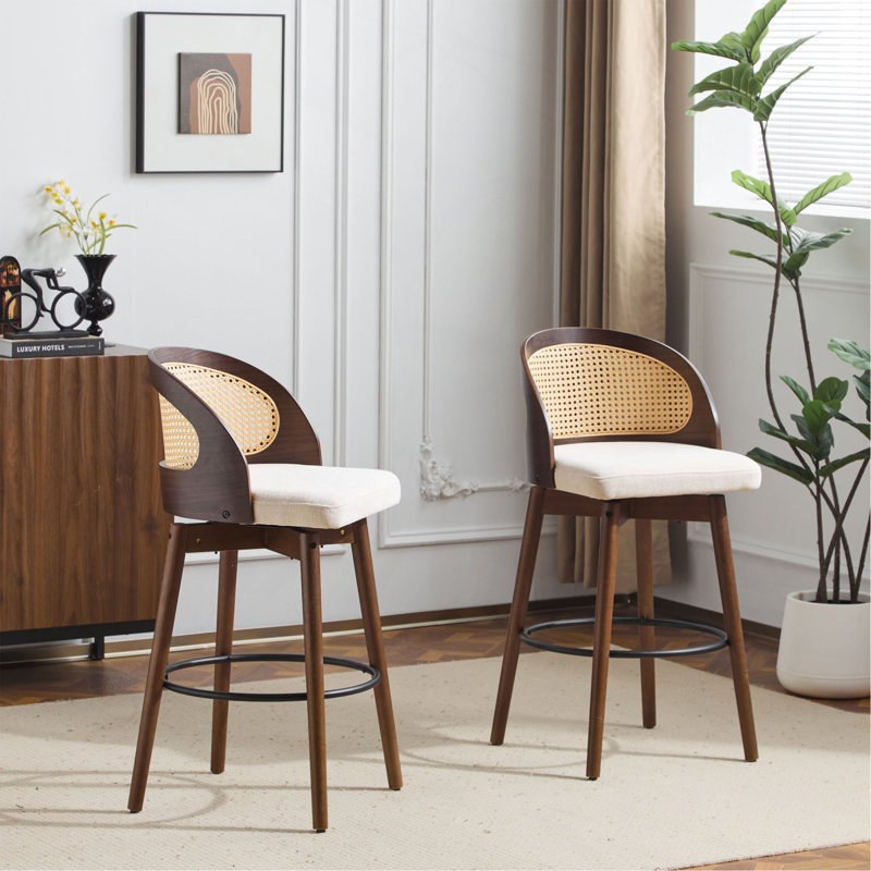 Tabouret de bar d'intérieur en bois Como, finition noyer avec revêtement beige, ensemble de 2