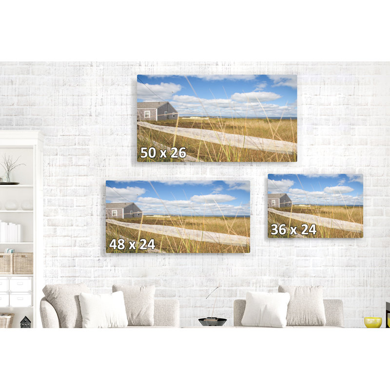 Chalet au bord de la mer, clôture, paisible, prairie, bleu, brun clair, nuages, H 26 po x l 50 po x P 1,5 po