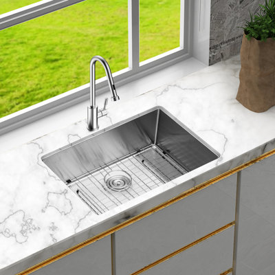 Évier de cuisine de 26 po sous le comptoir - cuve simple en acier inoxydable de 18 po x 10 po à cuve profonde de 10 po, acier inoxydable 304, coins arrondis R10, guide d'eau en forme de X, patin insonorisant, revêtement de condensation, tous les accessoires