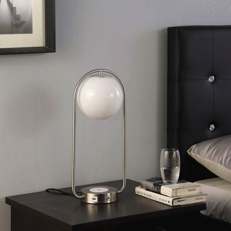 Lampe de table de style rétro avec station de charge et port USB