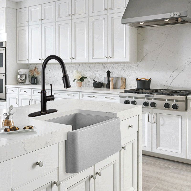 Robinet de cuisine rétractable à poignée simple avec accessoires, Bronze frotté à l'huile