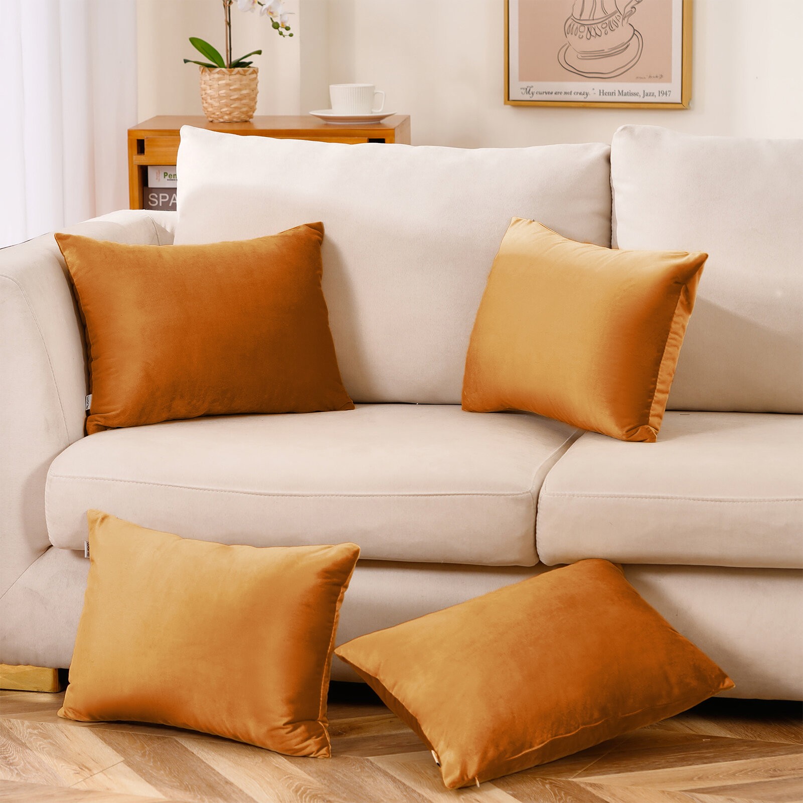 https://assets.wfcdn.com/im/41305373/compr-r85/1889/188928122/velvet-pillow-cover.jpg