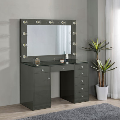 Glamorous Vanity Set with Hollywood Globe Lights and Ample Storage