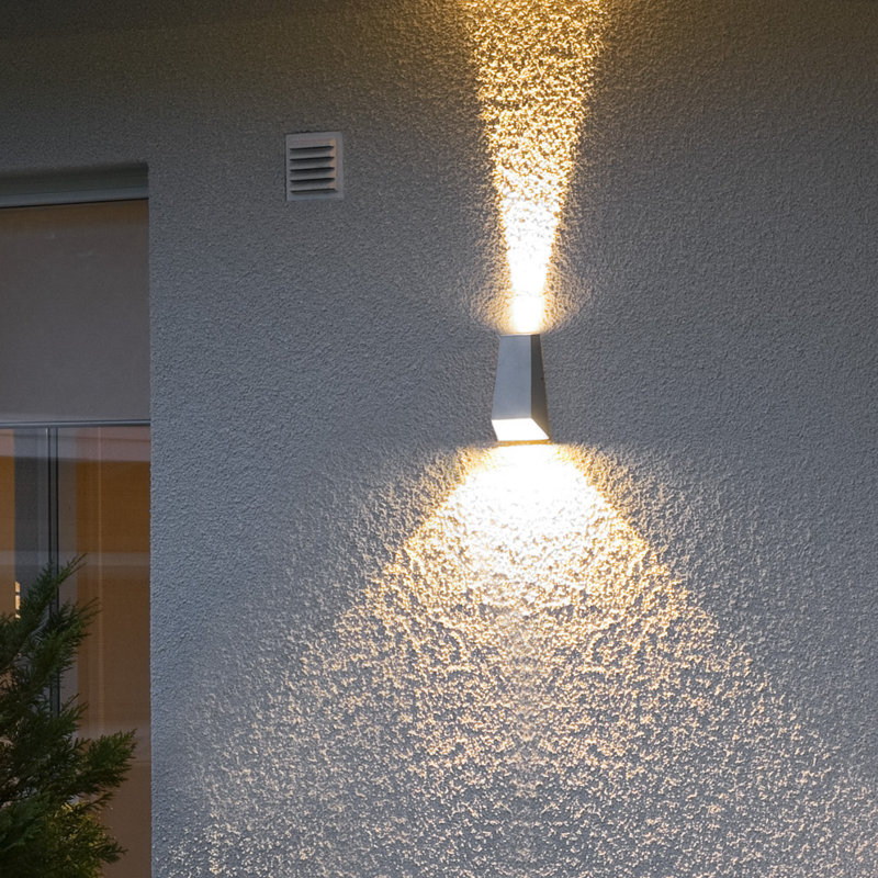 Imola 2 - Bulb Integrated LED Outdoor Sconce, Aluminium