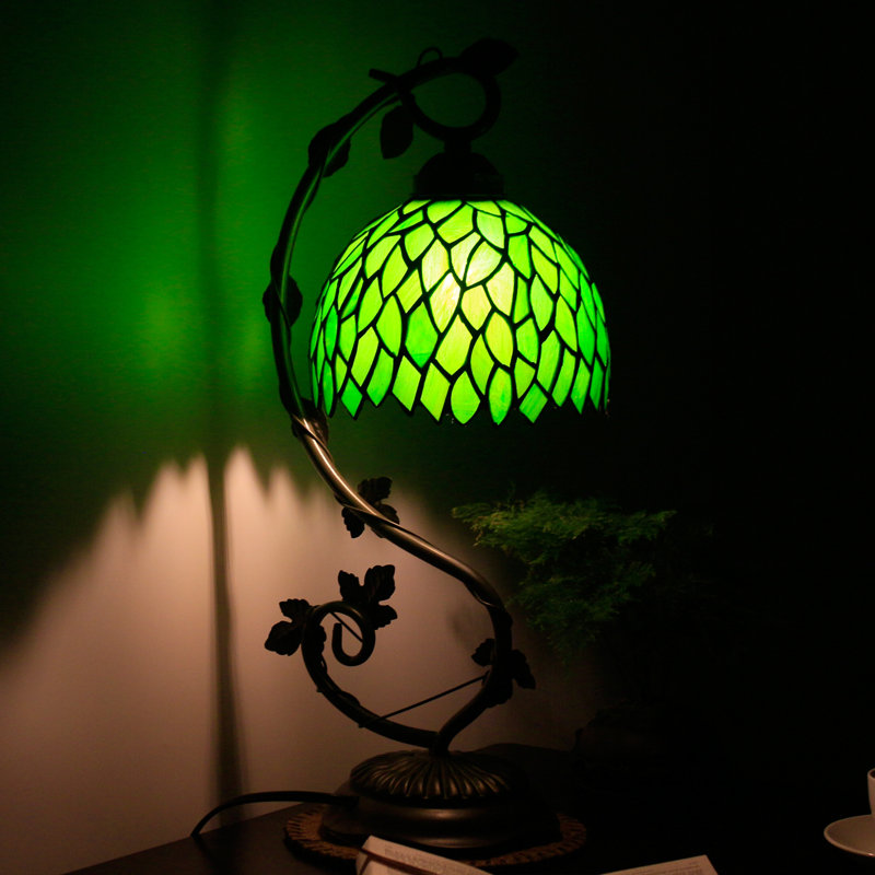 Biscoe Metal Lamp, Green
