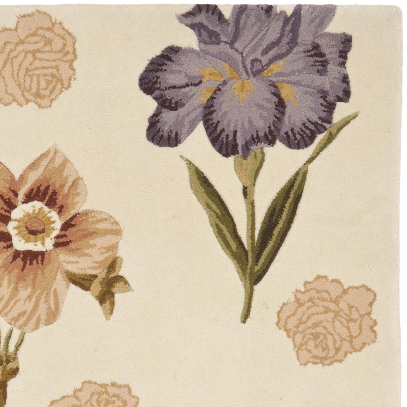 Ivory Hand-Tufted Wool Floral 5' x 8' Area Rug