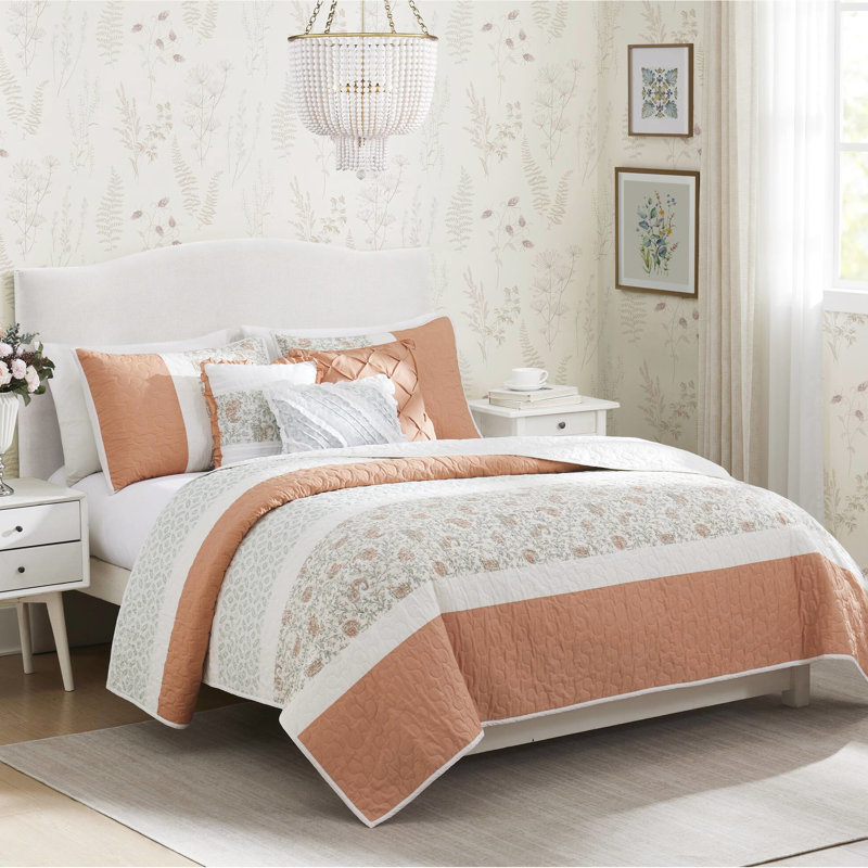 Literie 6 pièces en coton Coral King/King - Couette de chambre réversible et chic avec 3 coussins décoratifs et détails plissés, et 2 taies d'oreiller.