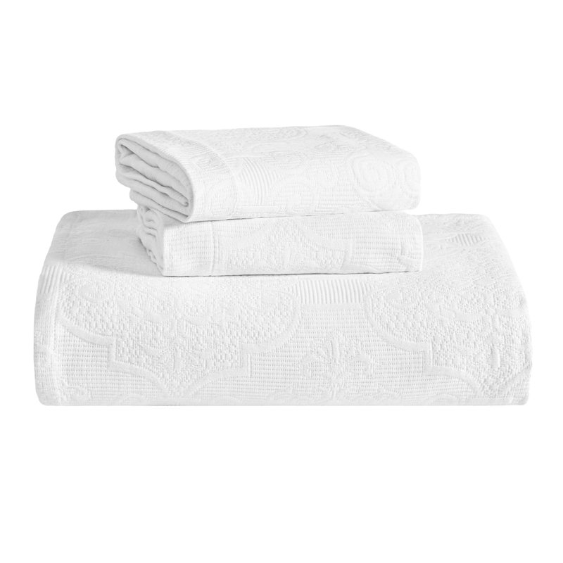 Superior Florin Matelasse Jacquard Scrolling Medallion Cotton Bedspread Set With Pillow Shams, Queen + 2 Shams, White